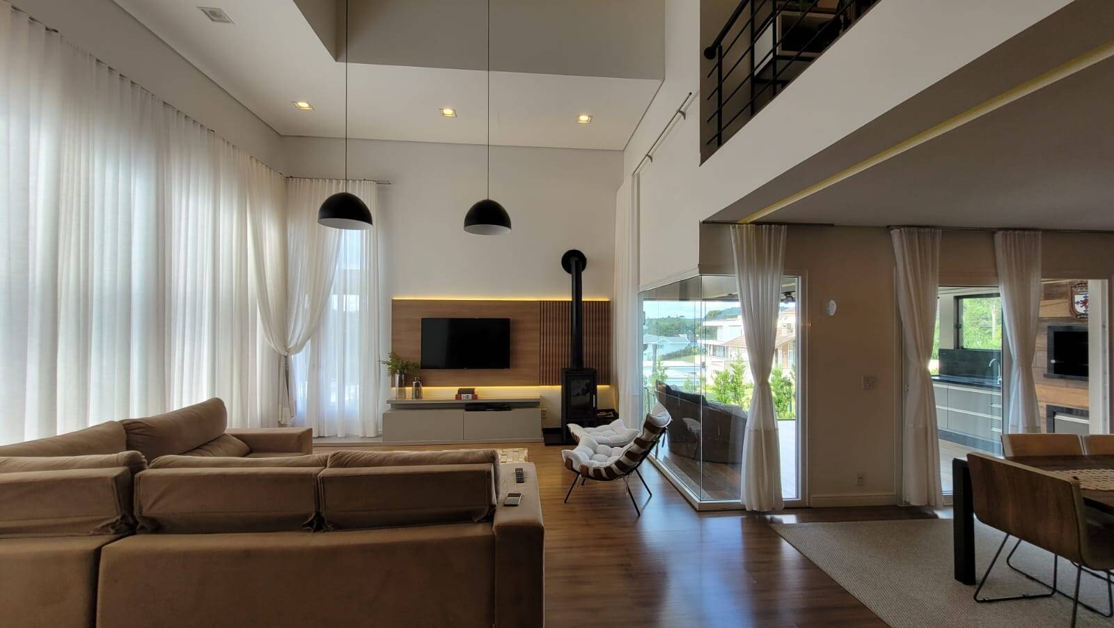 Casa à venda com 3 quartos, 223m² - Foto 5