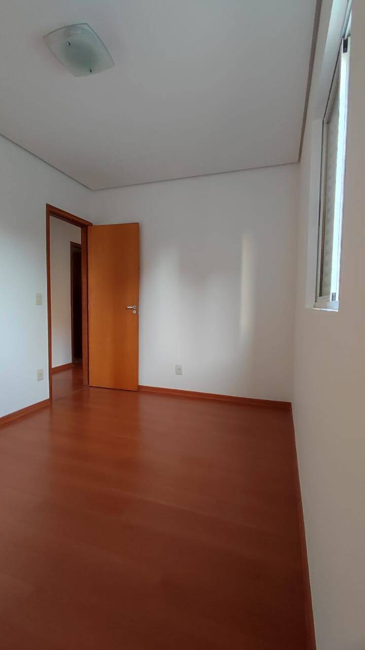 Apartamento à venda com 3 quartos, 103m² - Foto 12