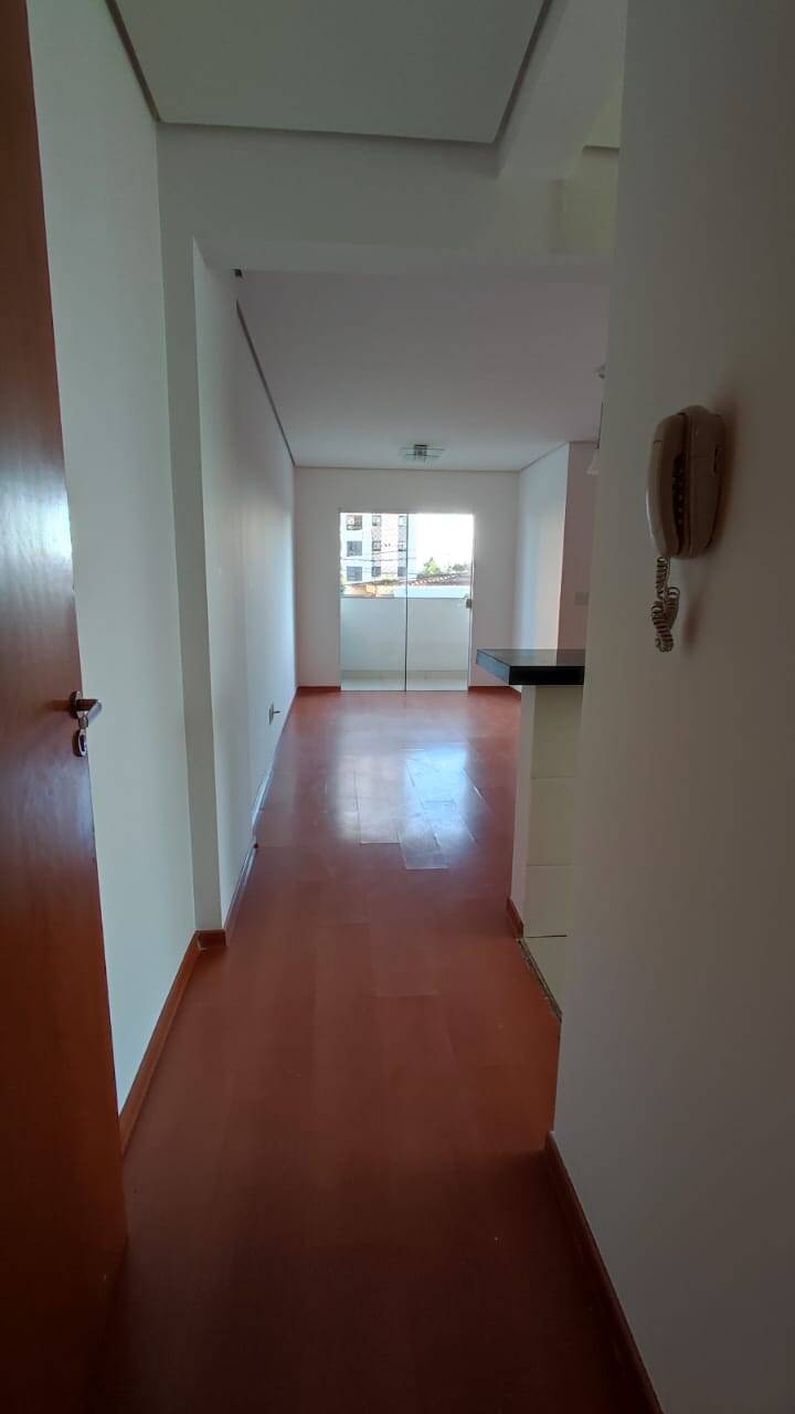 Apartamento à venda com 3 quartos, 103m² - Foto 4