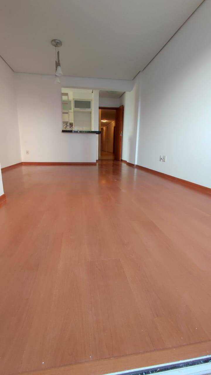 Apartamento à venda com 3 quartos, 103m² - Foto 6