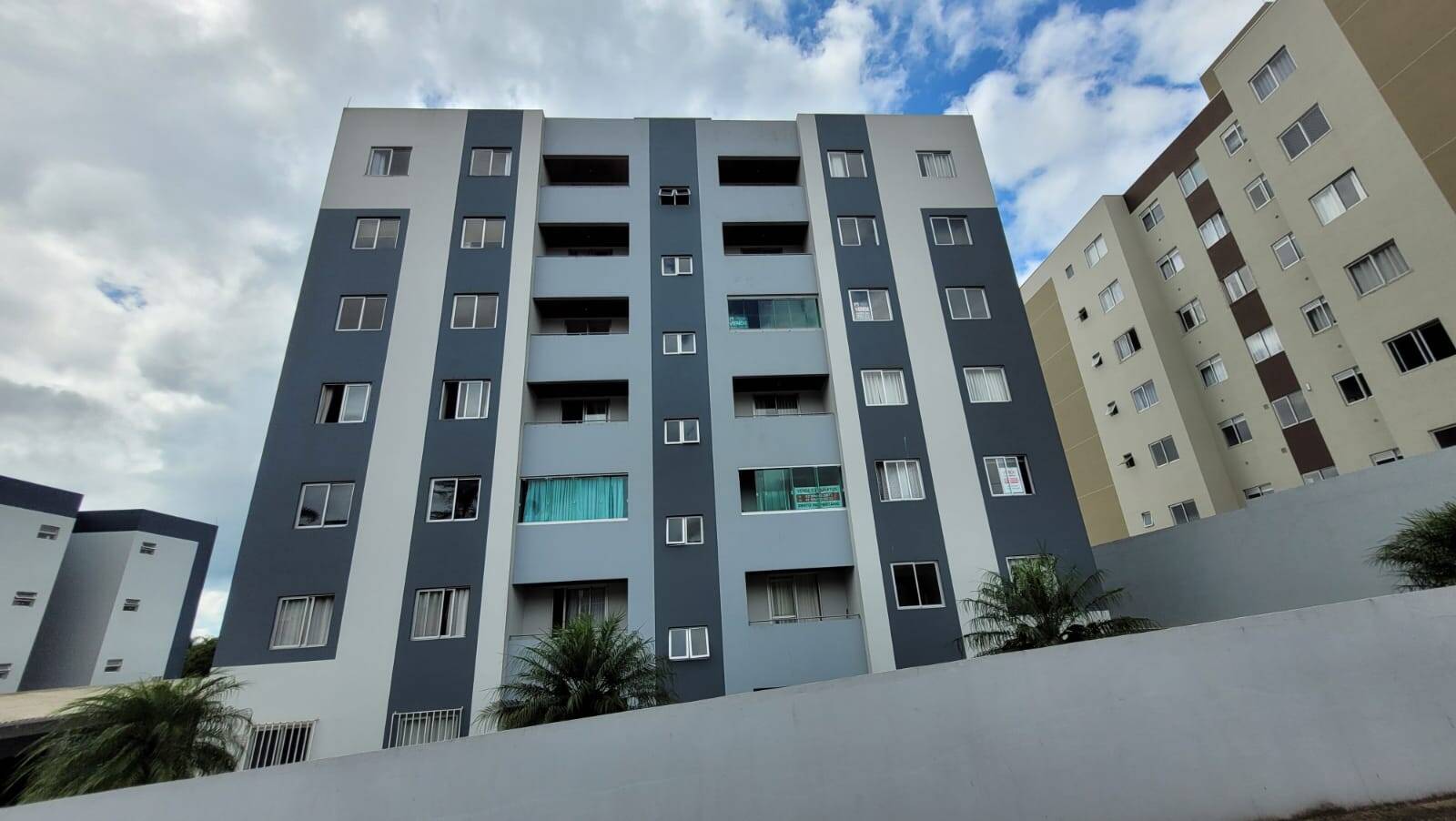 Apartamento à venda com 2 quartos, 69m² - Foto 1