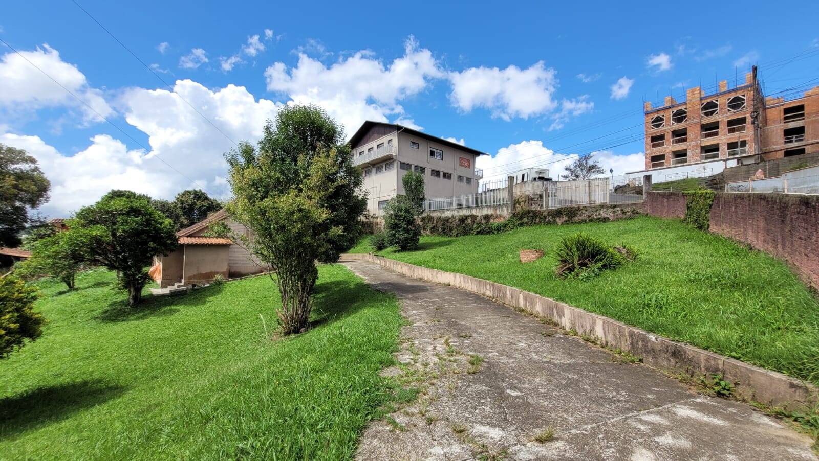 Terreno à venda, 2700m² - Foto 2