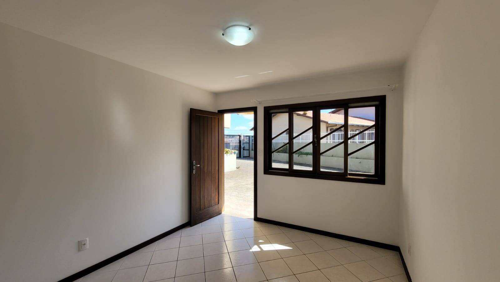 Casa à venda com 3 quartos, 140m² - Foto 6