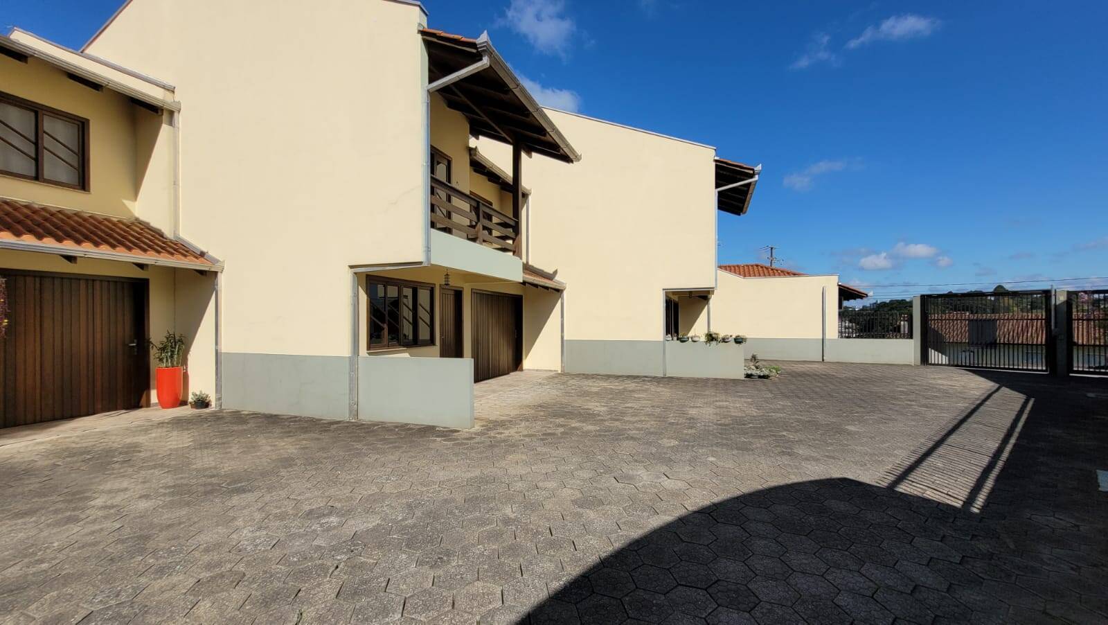 Casa à venda com 3 quartos, 140m² - Foto 4